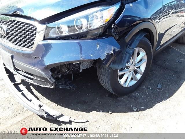 KIA SORENTO 2018 5xypgda36jg346253