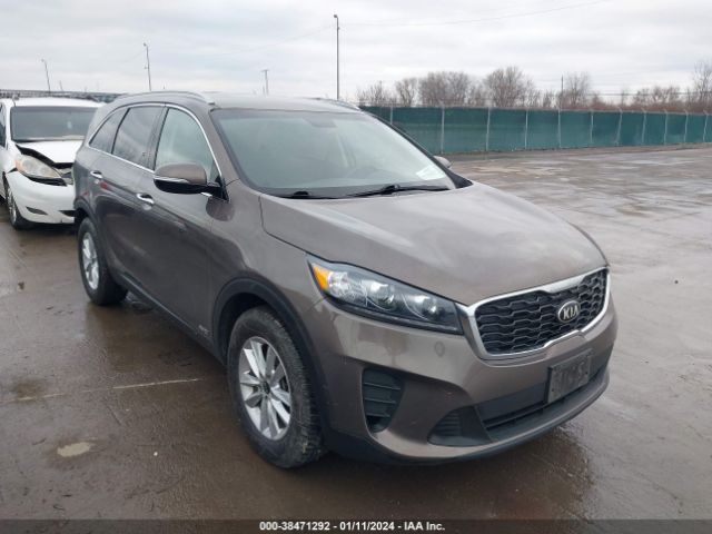 KIA SORENTO 2019 5xypgda36kg576165