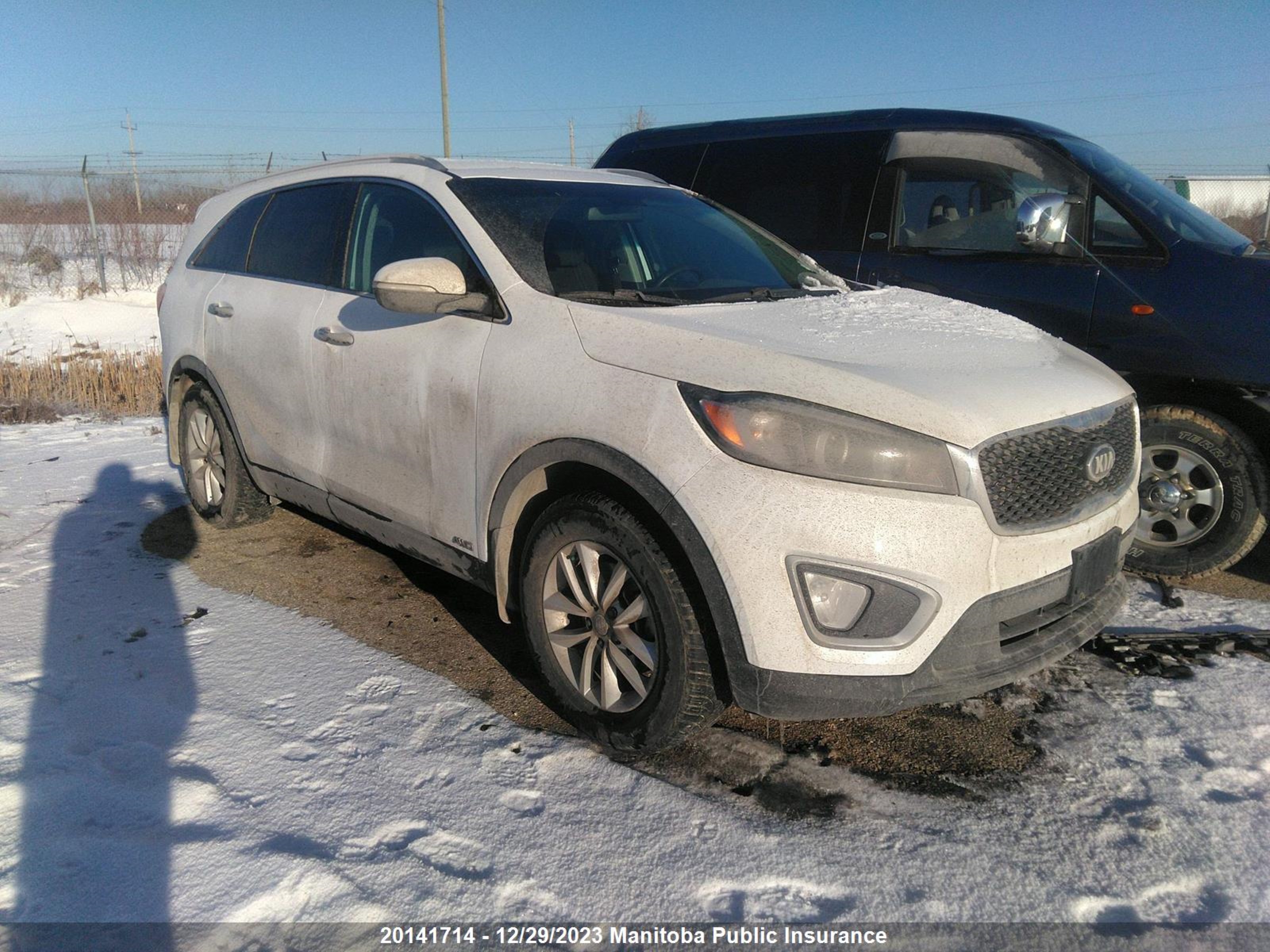 KIA SORENTO 2017 5xypgda37hg224785