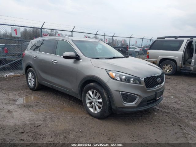 KIA SORENTO 2017 5xypgda37hg265952