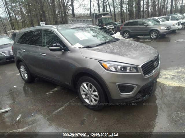 KIA SORENTO 2017 5xypgda37hg270214