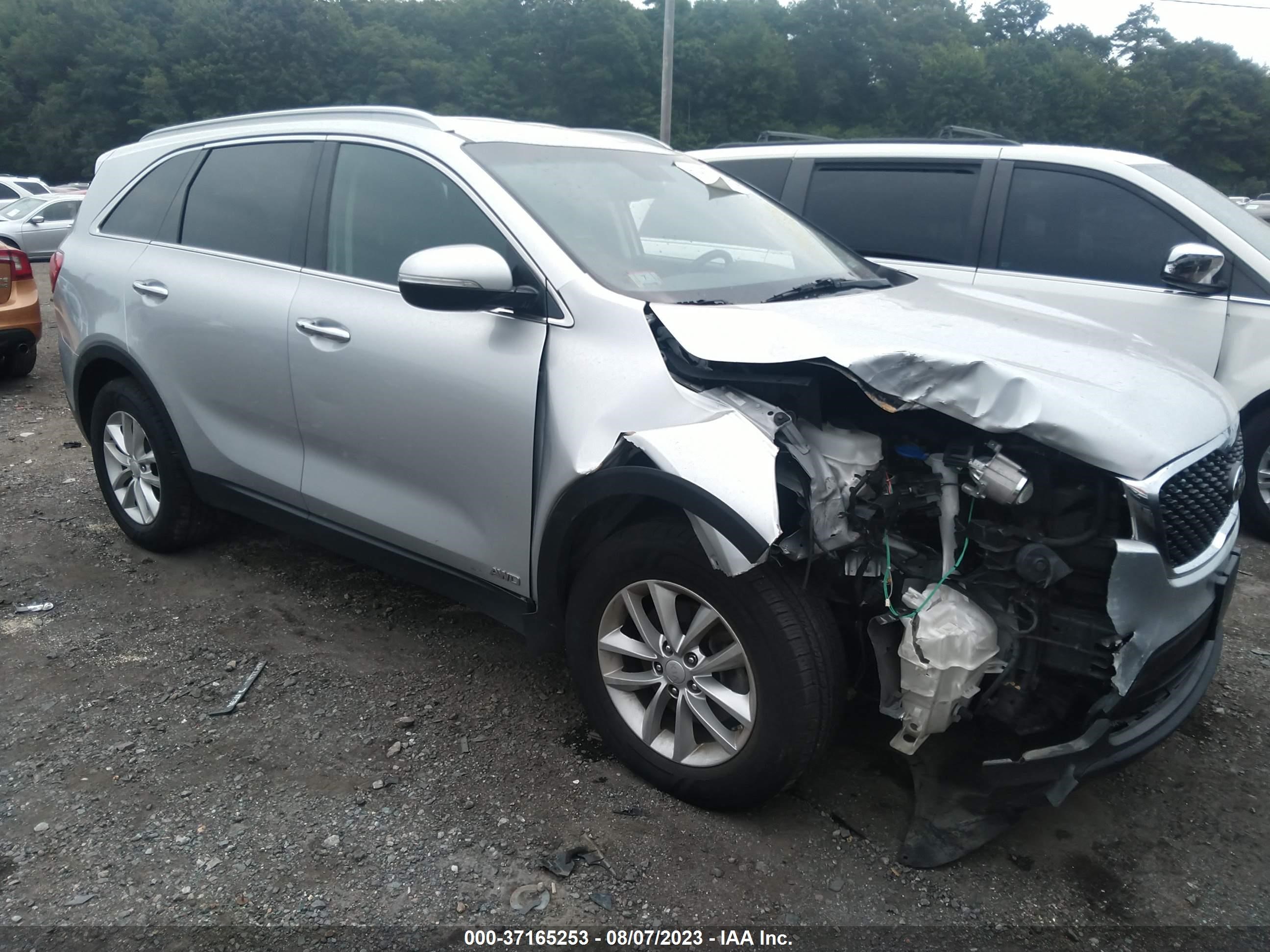 KIA SORENTO 2017 5xypgda37hg274277