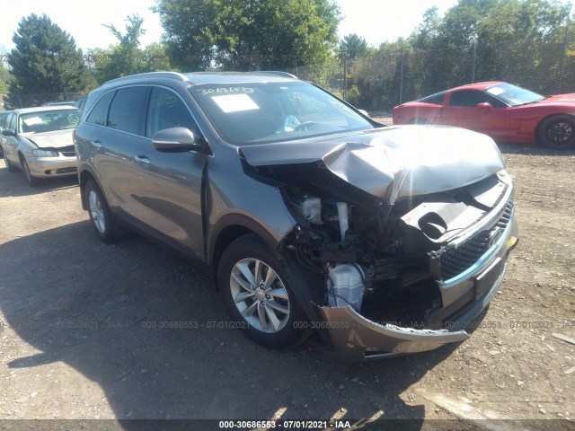 KIA SORENTO 2018 5xypgda37jg352904