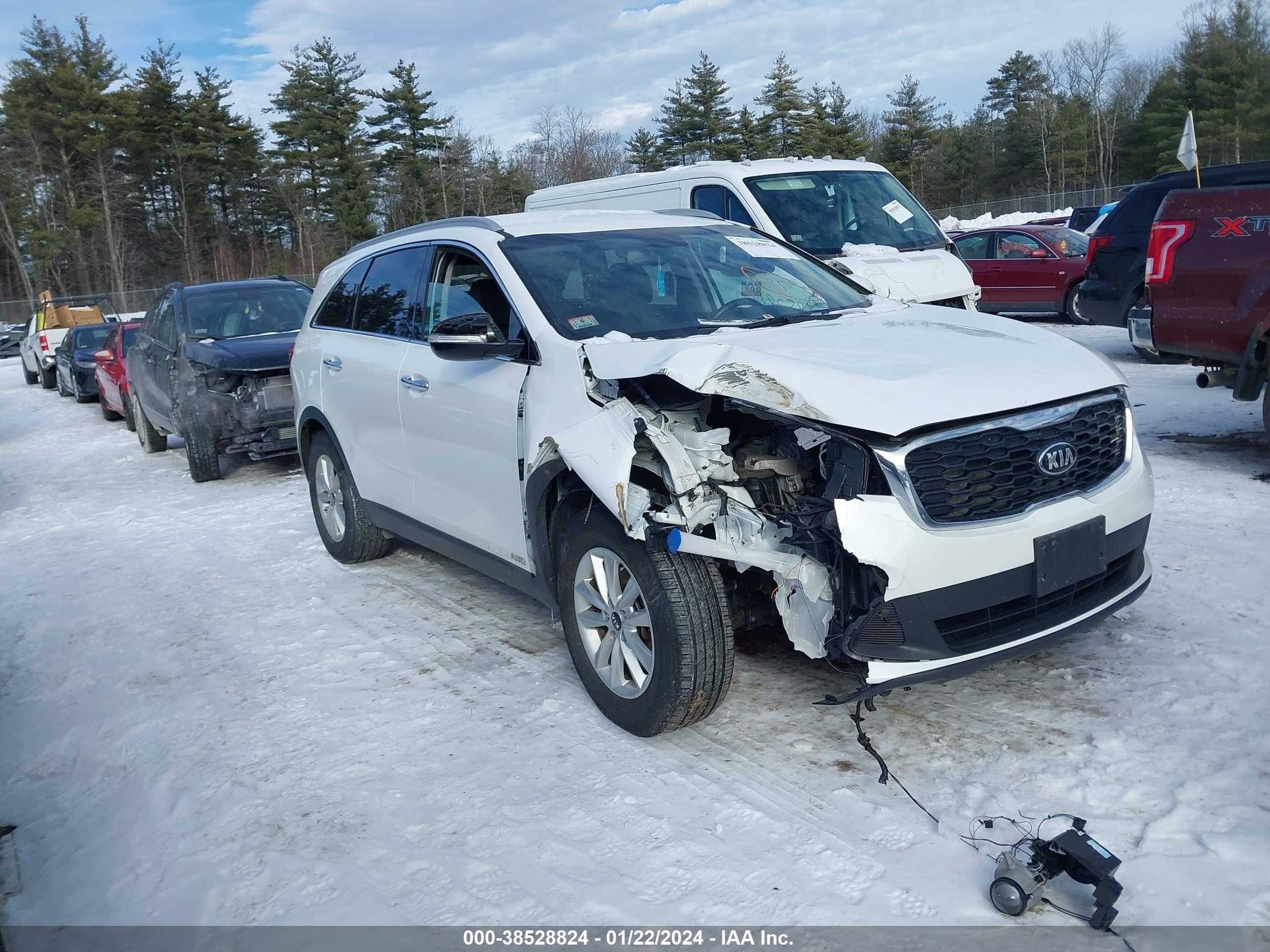 KIA SORENTO 2019 5xypgda37kg569094