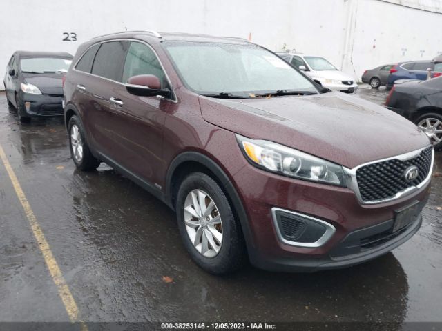 KIA SORENTO 2017 5xypgda38hg204710