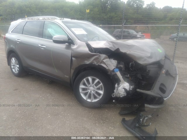 KIA SORENTO 2018 5xypgda38jg412222