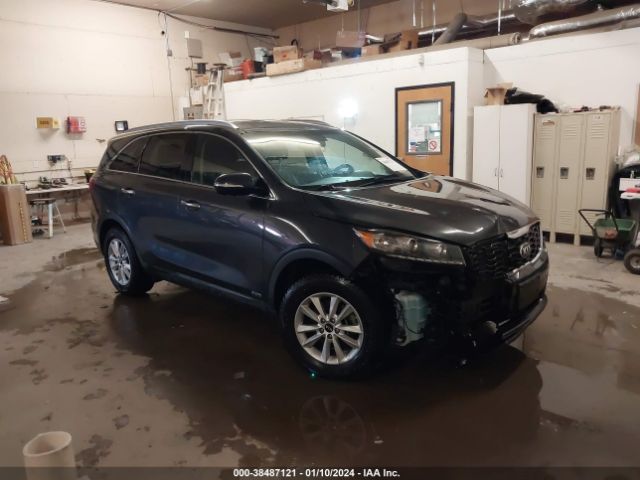 KIA SORENTO 2019 5xypgda38kg438790