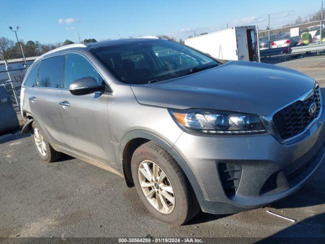 KIA SORENTO 2019 5xypgda38kg556810