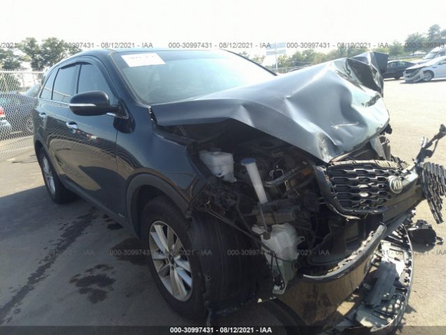 KIA SORENTO 2019 5xypgda39kg479140