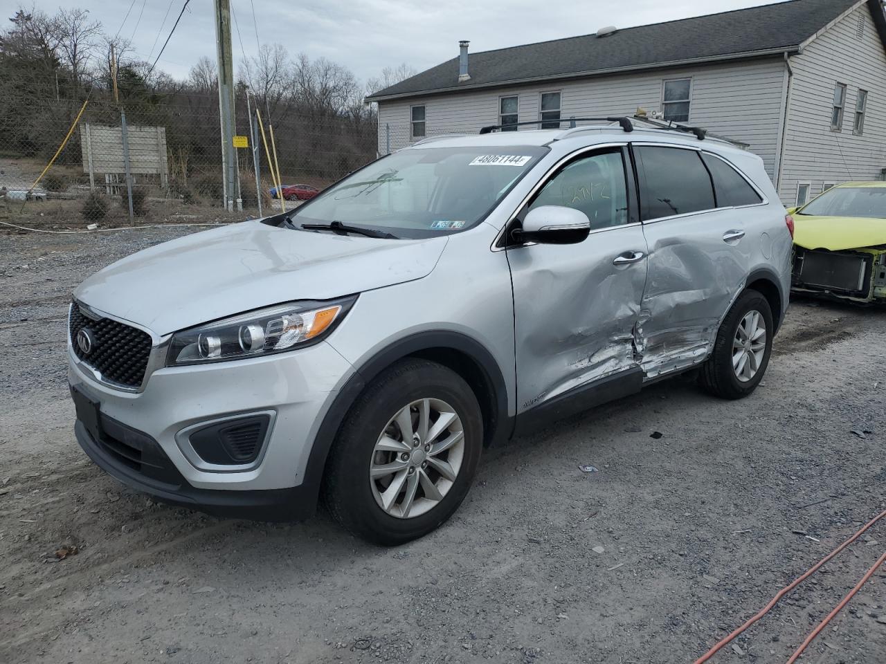 KIA SORENTO 2017 5xypgda50hg225021