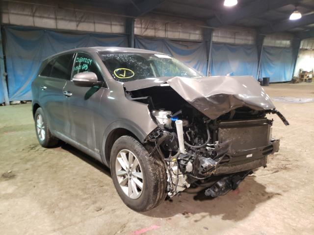 KIA SORENTO LX 2019 5xypgda50kg461949