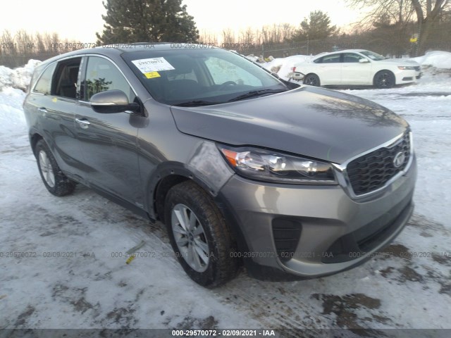 KIA SORENTO 2019 5xypgda51kg444691