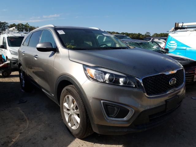 KIA SORENTO LX 2017 5xypgda52hg196072