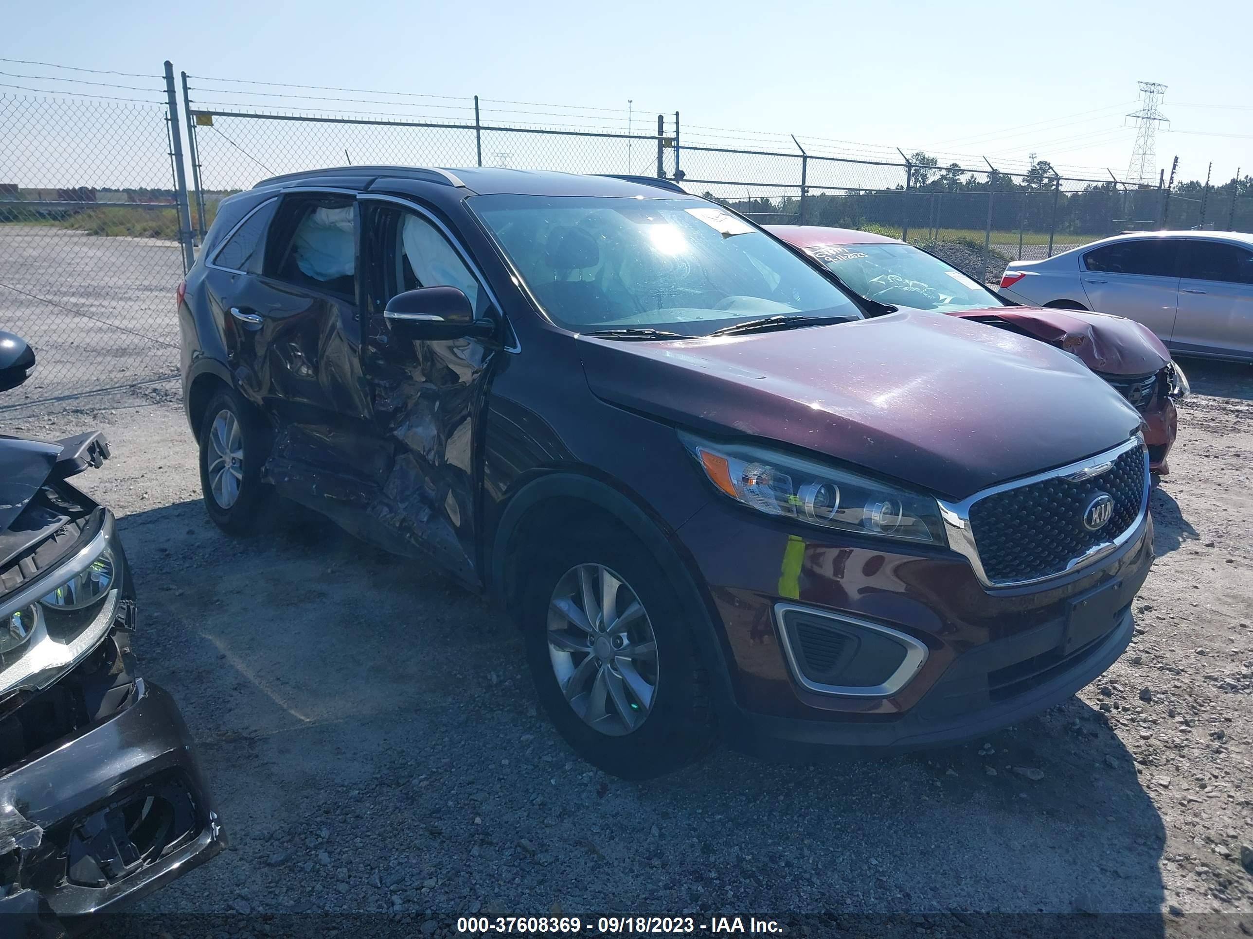 KIA SORENTO 2018 5xypgda52jg352696