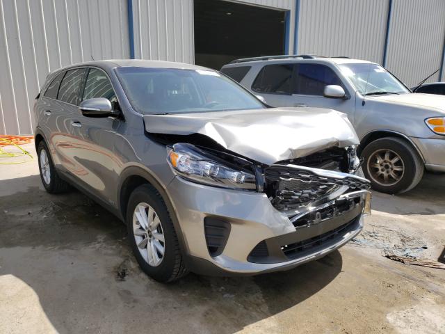 KIA SORENTO LX 2019 5xypgda52kg482236