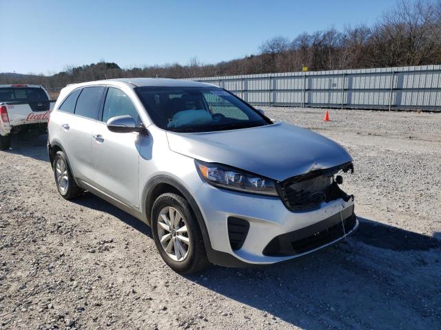 KIA SORENTO LX 2019 5xypgda52kg484164