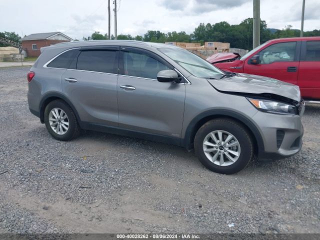 KIA SORENTO 2019 5xypgda52kg503215