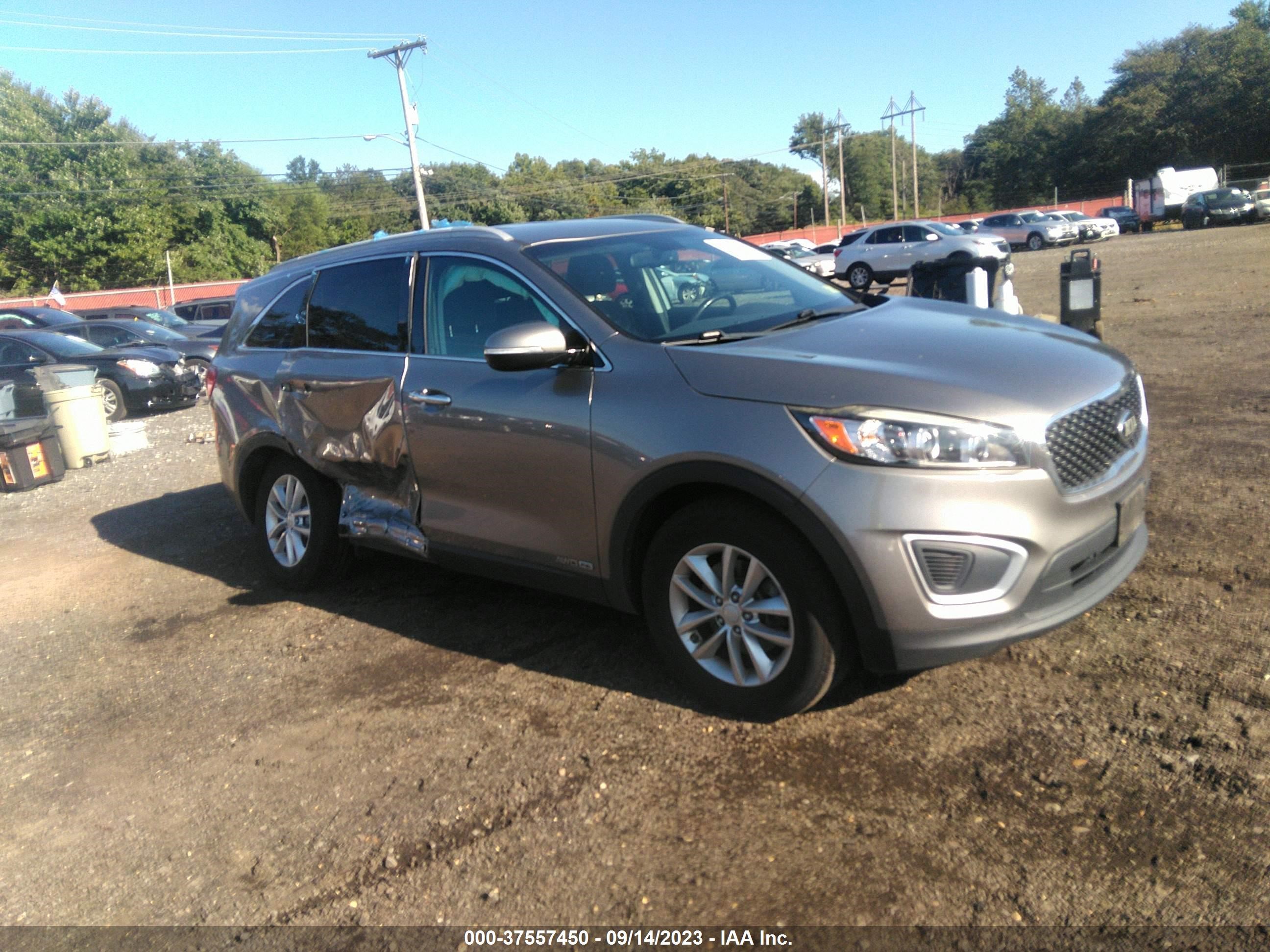 KIA SORENTO 2017 5xypgda53hg227667