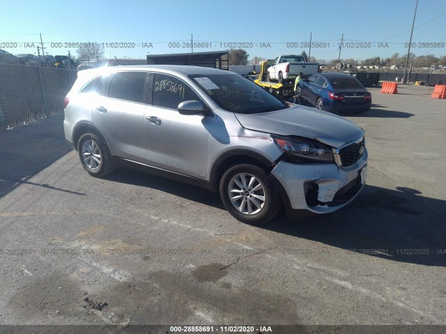 KIA SORENTO 2019 5xypgda53kg481421