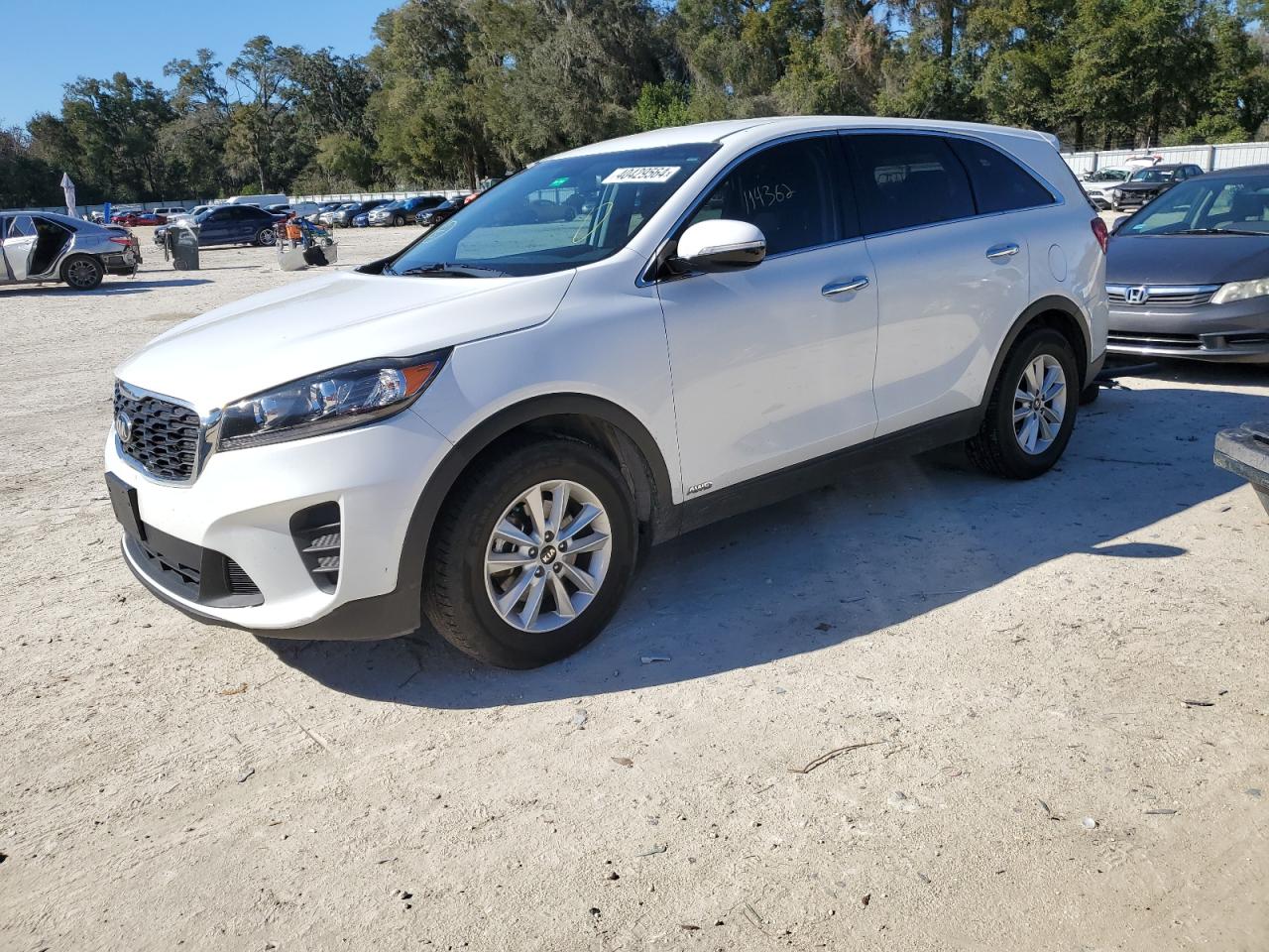 KIA SORENTO 2019 5xypgda53kg485260