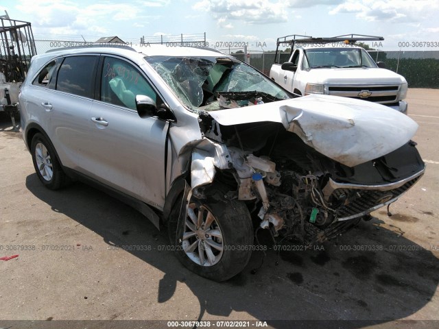 KIA SORENTO 2018 5xypgda54jg419203