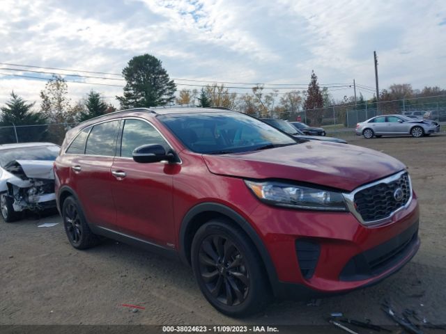 KIA SORENTO 2019 5xypgda54kg601758