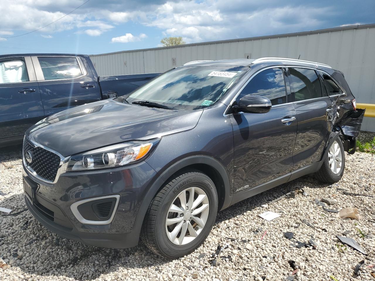 KIA SORENTO 2017 5xypgda55hg333117