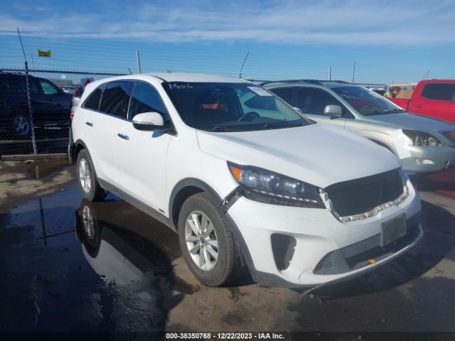 KIA SORENTO 2019 5xypgda55kg459615