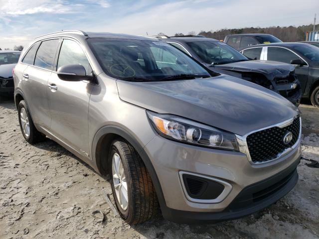 KIA SORENTO LX 2017 5xypgda56hg217604