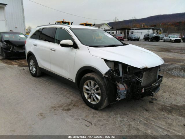 KIA SORENTO 2018 5xypgda56jg369355