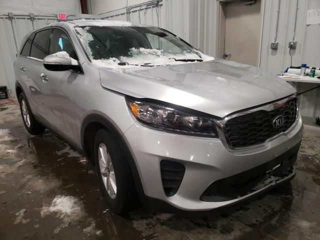 KIA SORENTO LX 2019 5xypgda56kg484152