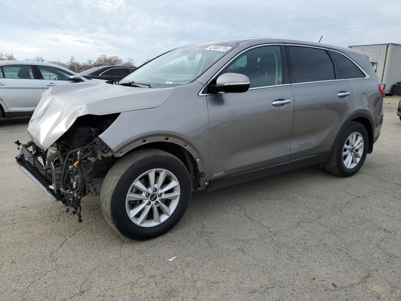 KIA SORENTO 2019 5xypgda56kg521667