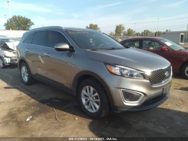 KIA SORENTO 2017 5xypgda57hg333720