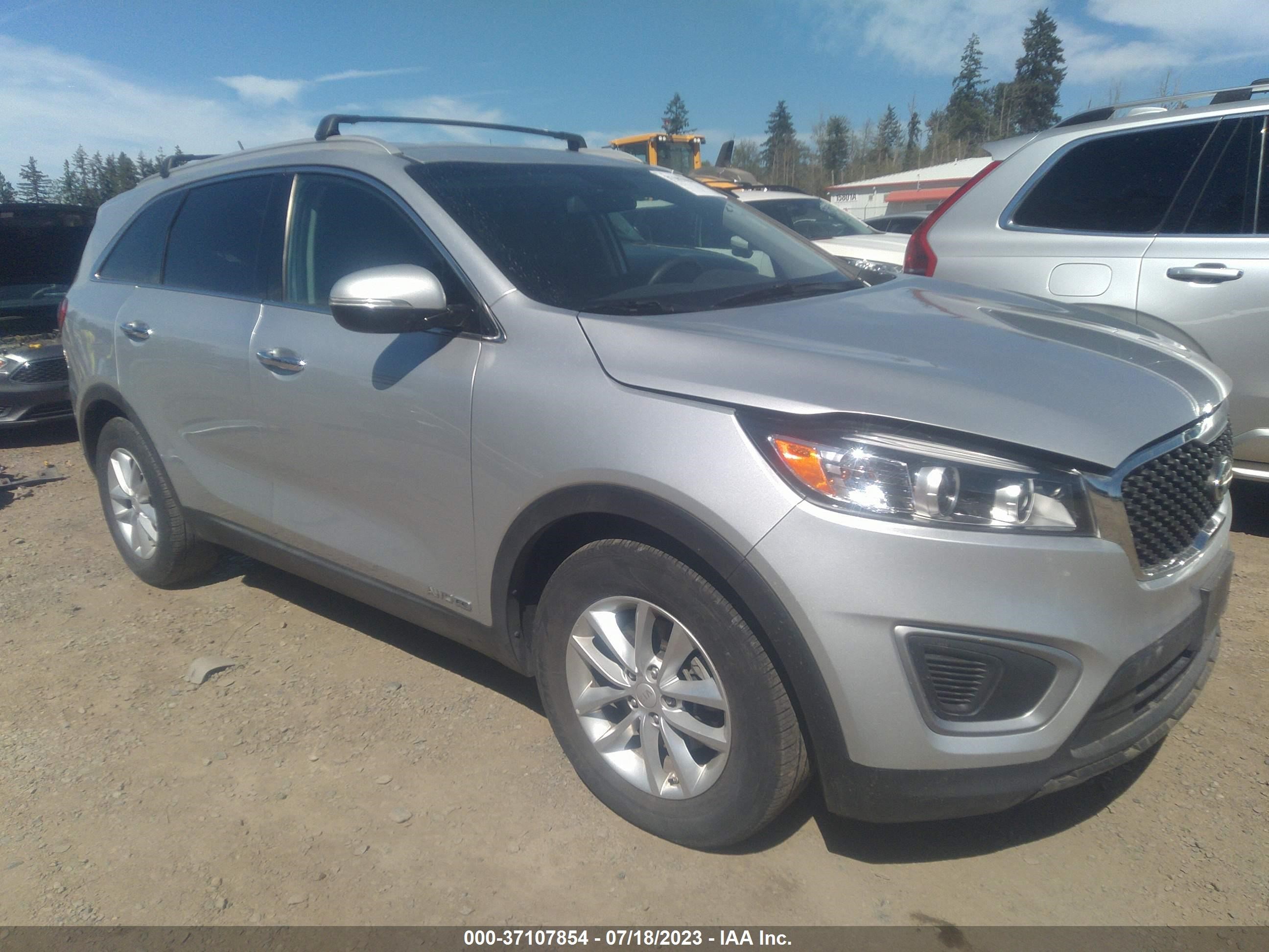 KIA SORENTO 2017 5xypgda57hg334947