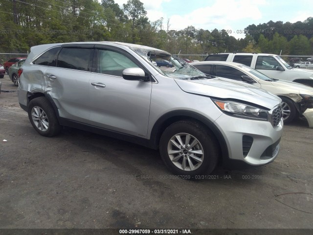 KIA SORENTO 2019 5xypgda57kg448843