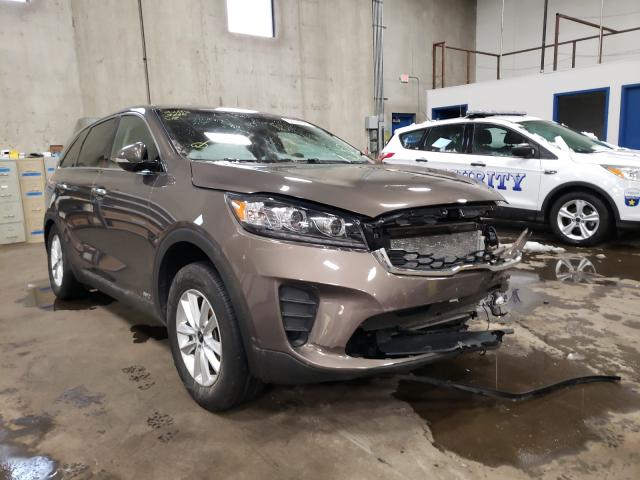 KIA SORENTO LX 2019 5xypgda57kg466534