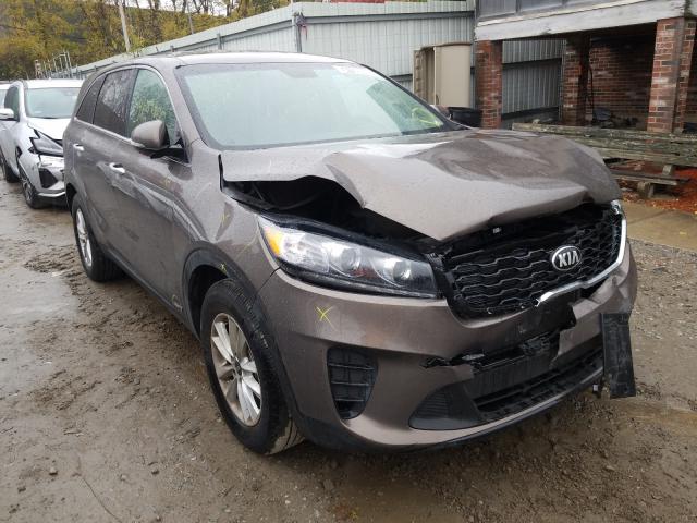 KIA SORENTO LX 2019 5xypgda57kg560106