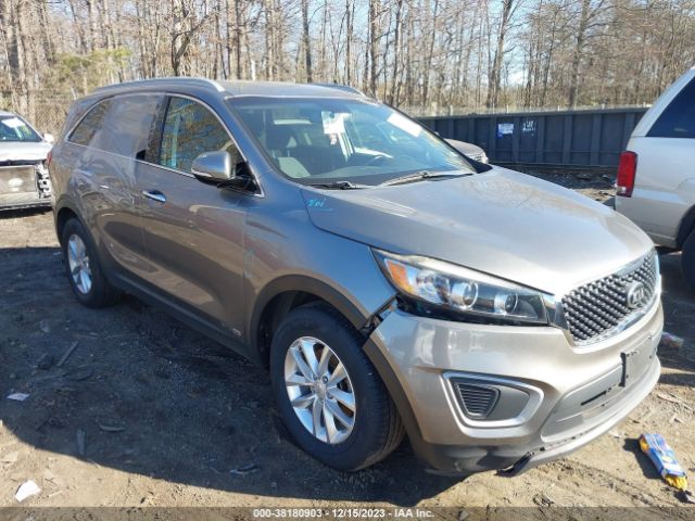 KIA SORENTO 2018 5xypgda58jg365940