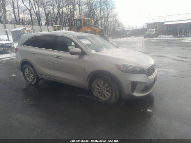 KIA SORENTO 2019 5xypgda58kg461729