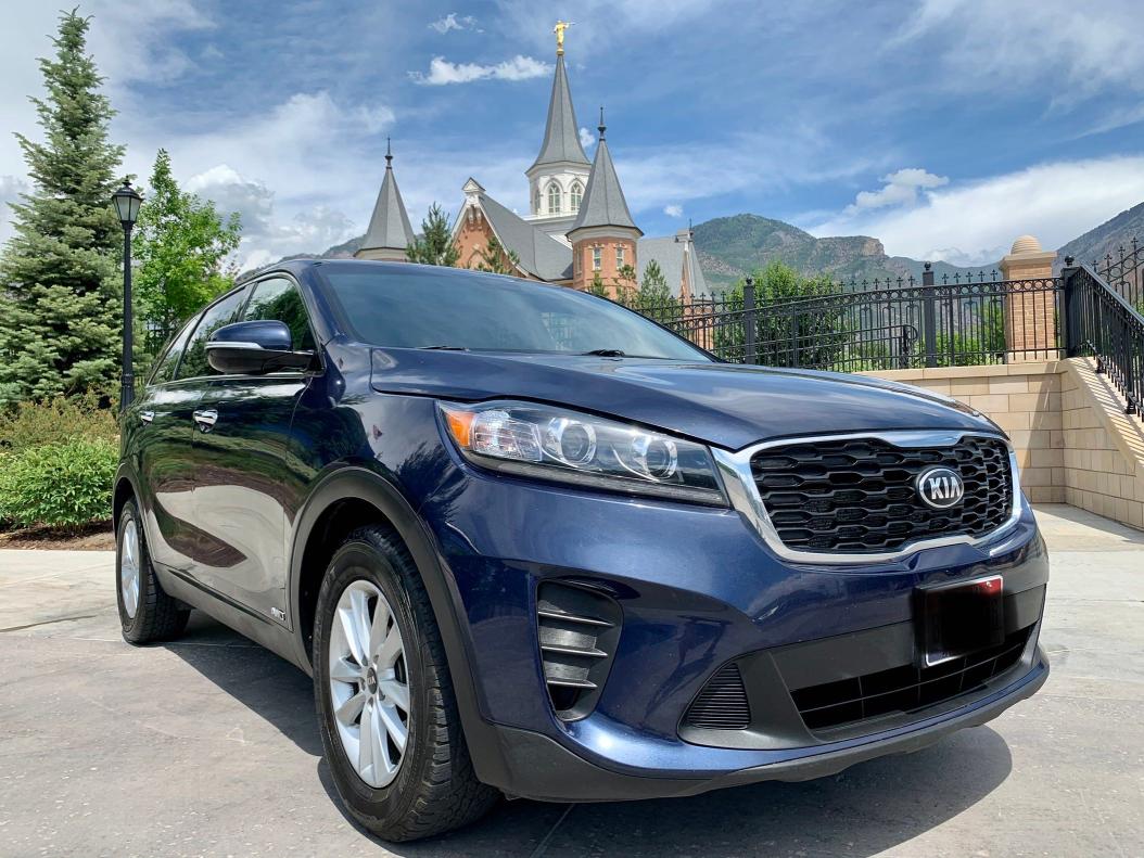 KIA SORENTO LX 2019 5xypgda58kg474772