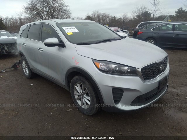 KIA SORENTO 2019 5xypgda58kg484184