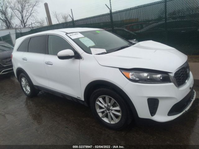 KIA SORENTO 2019 5xypgda58kg486520