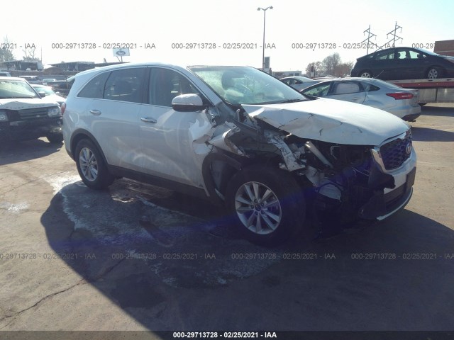 KIA SORENTO 2019 5xypgda58kg494424