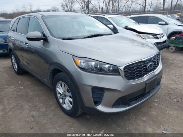 KIA SORENTO 2019 5xypgda58kg521105