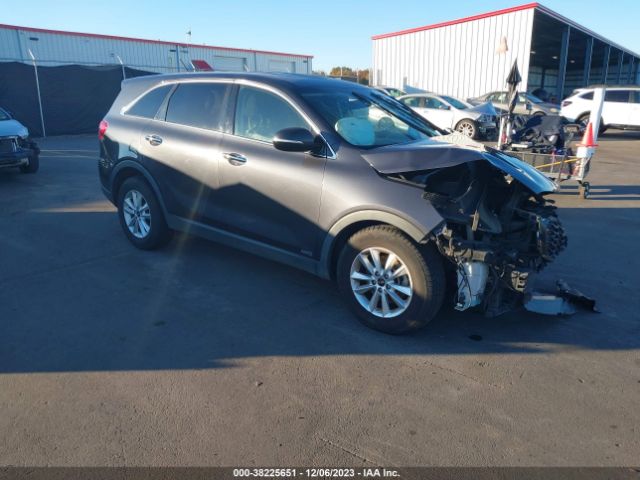 KIA SORENTO 2019 5xypgda59kg488146