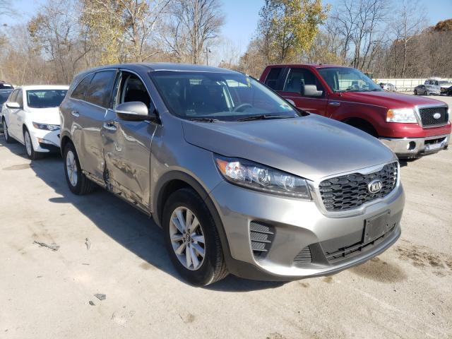 KIA SORENTO LX 2019 5xypgda59kg556512