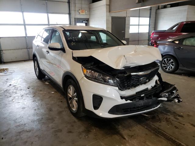 KIA SORENTO LX 2019 5xypgda5xkg451414