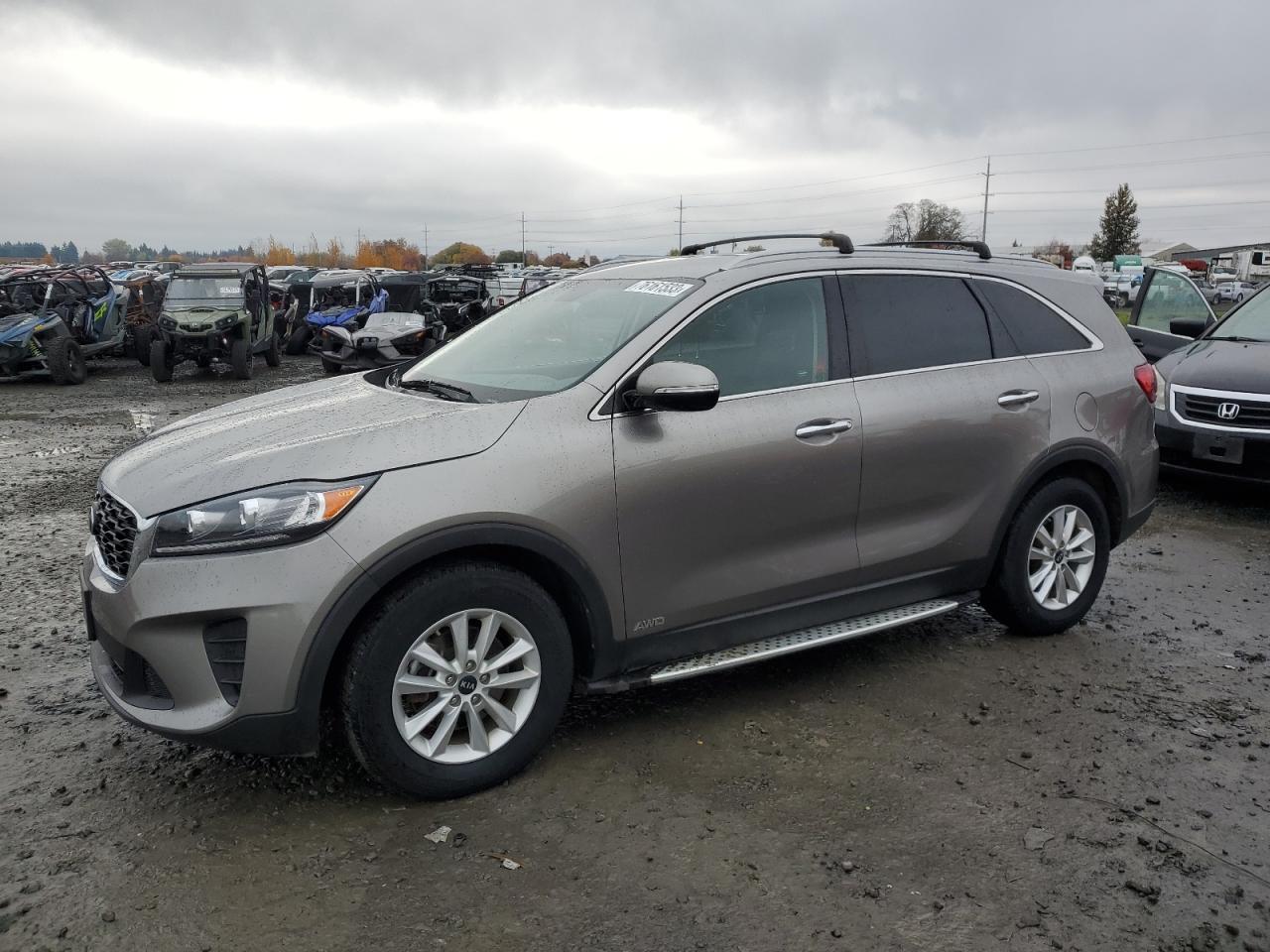 KIA SORENTO 2019 5xypgda5xkg454605