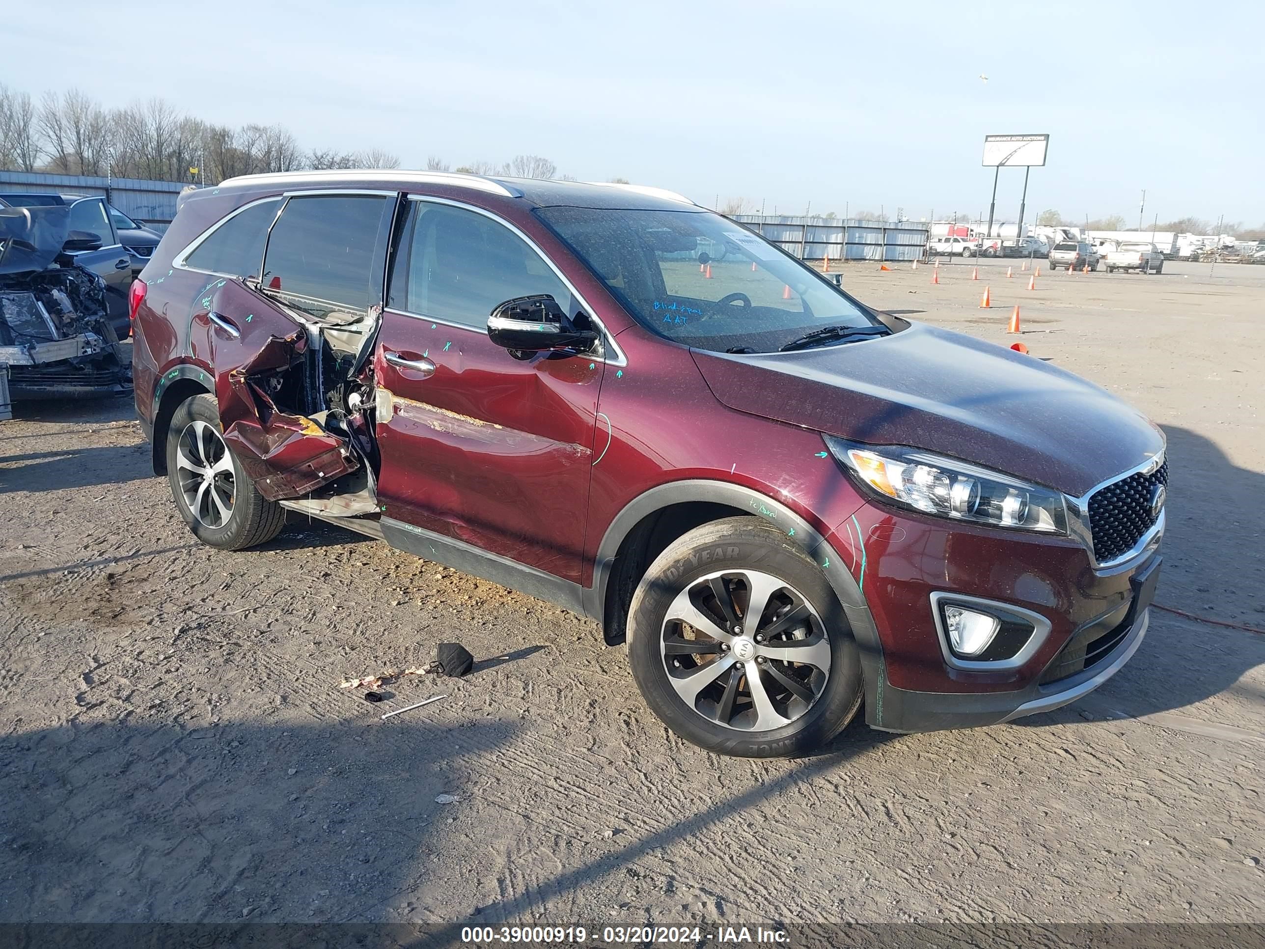 KIA SORENTO 2017 5xyph4a17hg240237