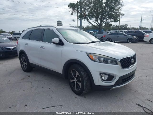 KIA SORENTO 2018 5xyph4a18jg406206